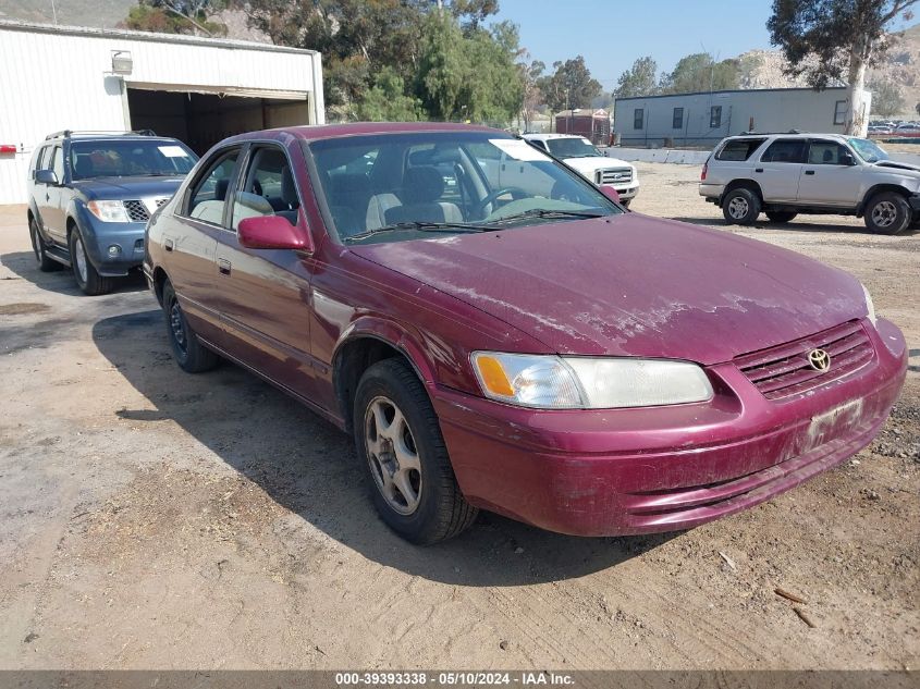 1998 Toyota Camry Le VIN: JT2BG22K1W0176975 Lot: 39393338