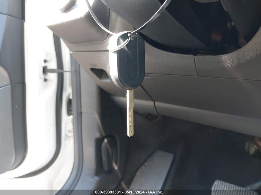 2017 Ford Escape Se VIN: 1FMCU9GD4HUD00249 Lot: 39393381