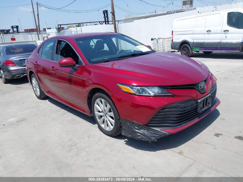 2018 Toyota Camry Le VIN: 4T1B11HK2JU560111 Lot: 39393473