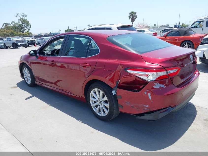 2018 Toyota Camry Le VIN: 4T1B11HK2JU560111 Lot: 39393473