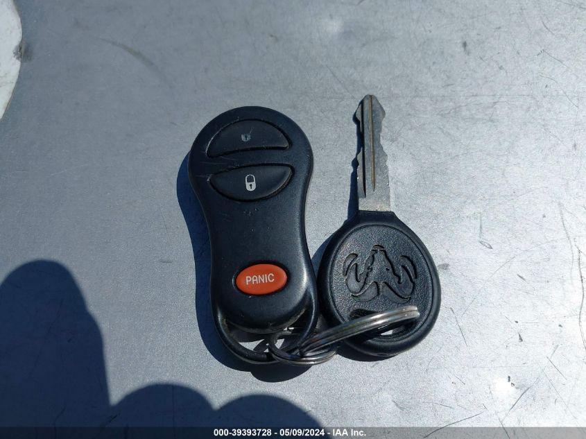 2002 Dodge Grand Caravan Sport VIN: 2B4GP44382R775710 Lot: 39393728