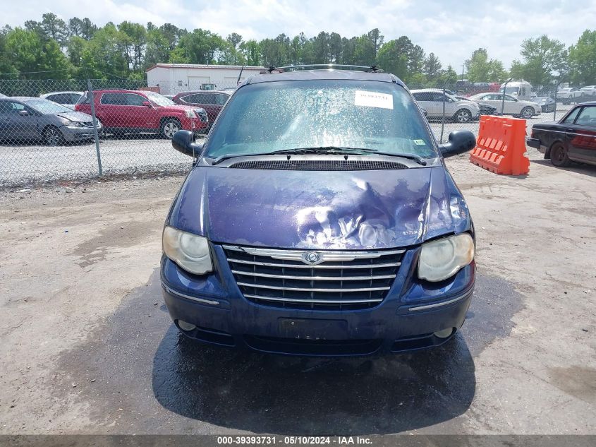 2005 Chrysler Town & Country Limited VIN: 2C8GP64L35R165540 Lot: 39393731