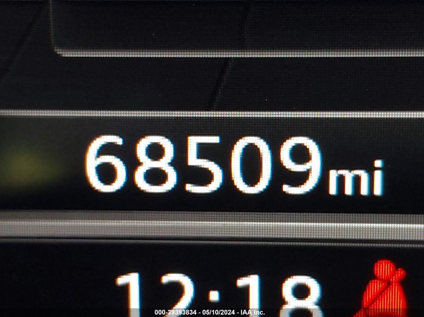 2017 Audi A4 2.0T Premium VIN: WAUFNAF47HN000374 Lot: 39393834