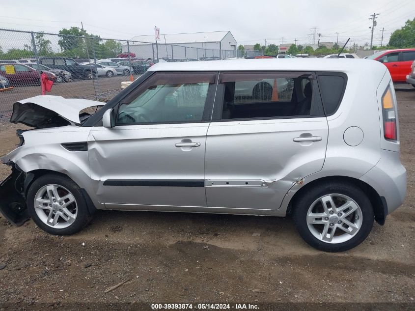 2011 Kia Soul + VIN: KNDJT2A2XB7312599 Lot: 39393874