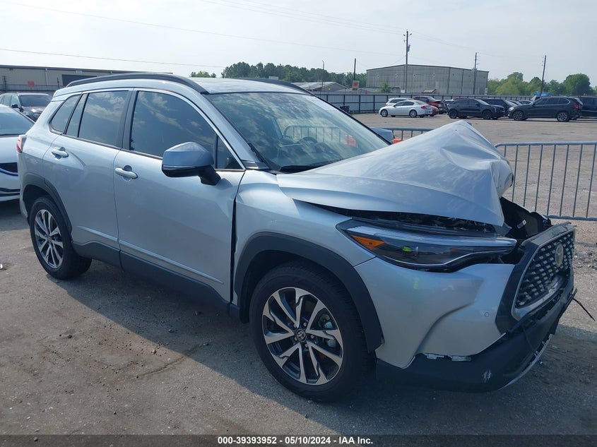 2022 Toyota Corolla Cross Xle VIN: 7MUDAAAG9NV013257 Lot: 39393952
