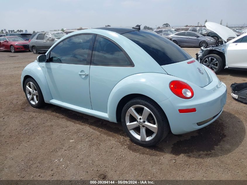 2010 Volkswagen New Beetle 2.5L Final Edition VIN: 3VWRG3AG0AM030837 Lot: 39394144