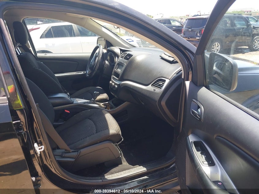 VIN 3C4PDCAB0JT295612 2018 DODGE JOURNEY SE