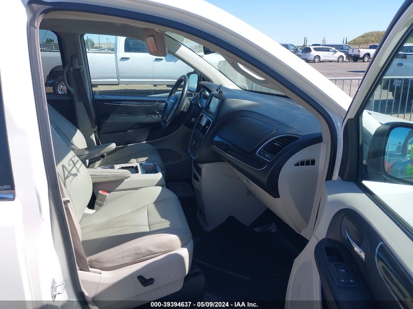 2011 Chrysler Town & Country Touring-L VIN: 2A4RR8DG6BR758477 Lot: 39394637