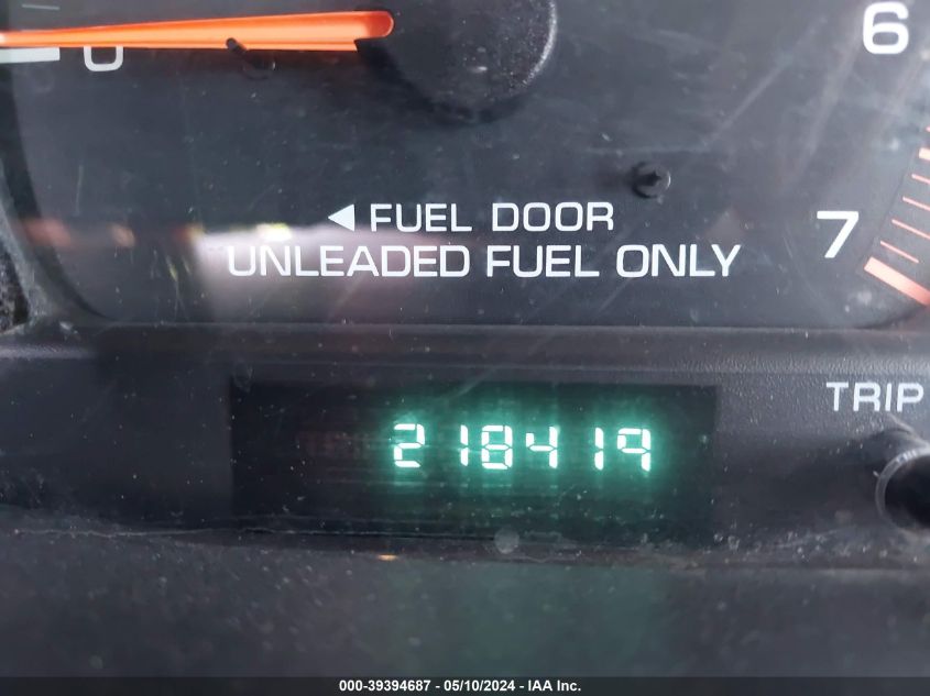 1998 Dodge Caravan Se VIN: 1B4GP45L3WB745310 Lot: 39394687