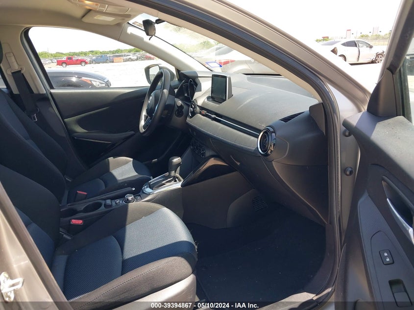 2016 Scion Ia VIN: 3MYDLBZV0GY138335 Lot: 39394867