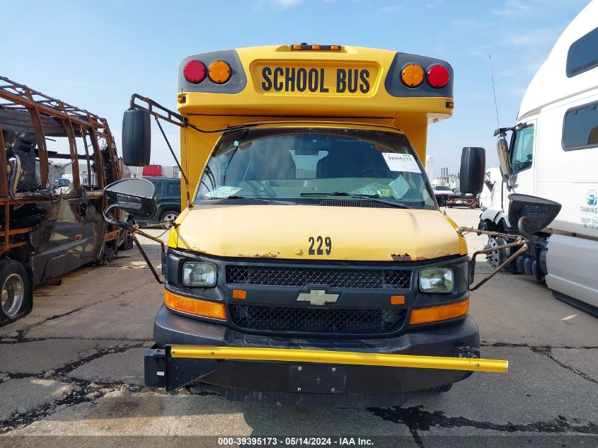 2008 Chevrolet Express Cutaway Work Van VIN: 1GBJG31K181220940 Lot: 39395173