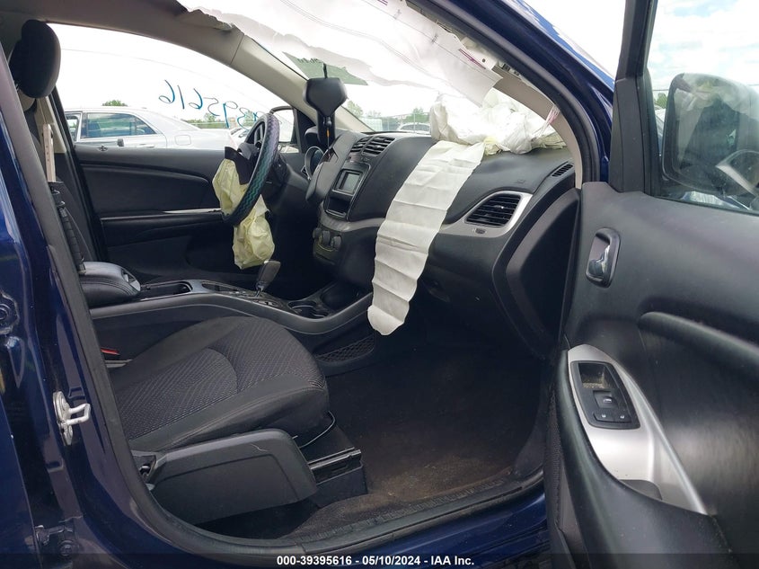 VIN 3C4PDCABXJT384393 2018 DODGE JOURNEY SE