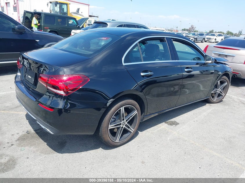 2022 Mercedes-Benz A 220 VIN: W1K3G4EB2NJ357813 Lot: 39396188
