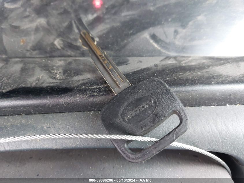 2000 Toyota Camry Le V6 VIN: 4T1BF22K5YU093017 Lot: 39396206