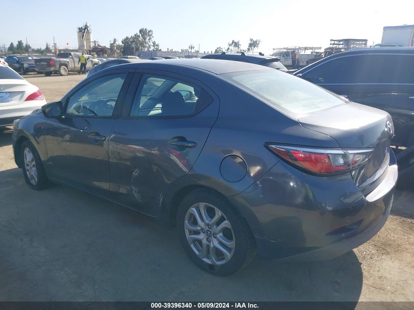 VIN 3MYDLBYV1JY305052 2018 TOYOTA YARIS IA