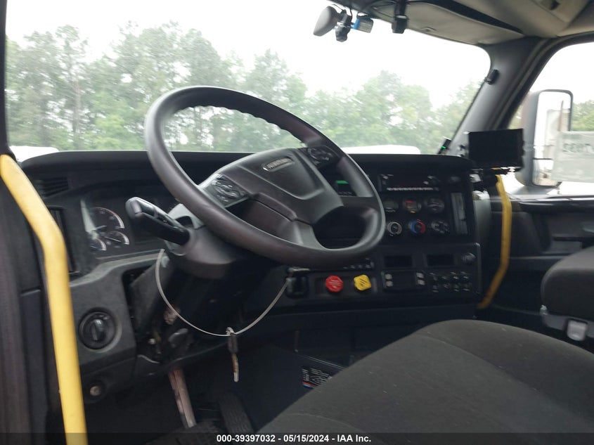 2023 FREIGHTLINER NEW CASCADIA 116 (VIN: 1FUJHTFW3PLNY0064