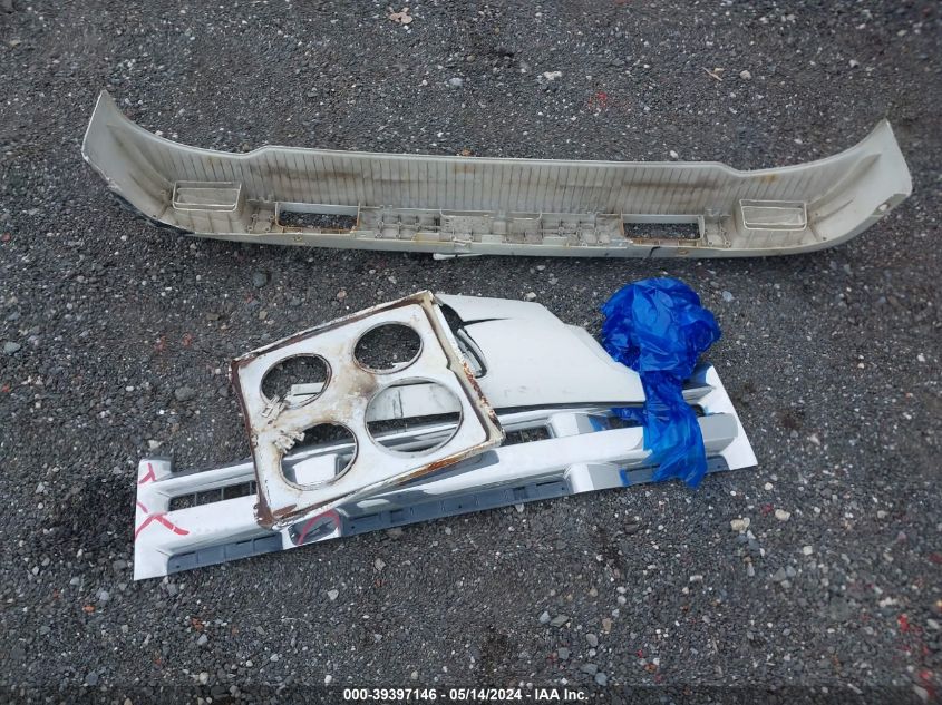 2010 Isuzu Dsl Reg VIN: JALE5W168A7900178 Lot: 39397146