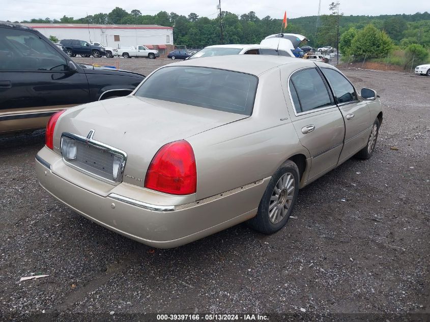 2004 Lincoln Town Car Signature VIN: 1LNHM81W94Y604867 Lot: 40542690