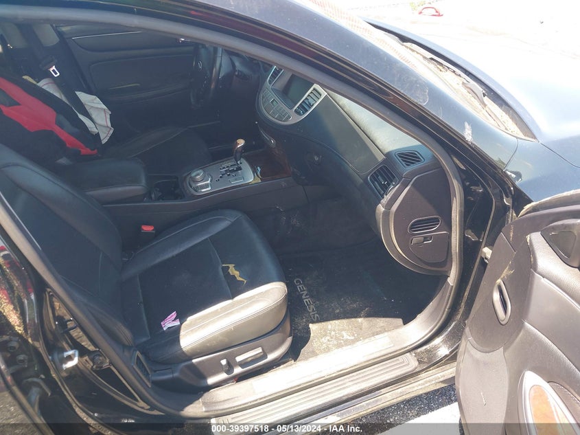 2010 Hyundai Genesis 3.8 VIN: KMHGC4DE0AU090193 Lot: 39397518