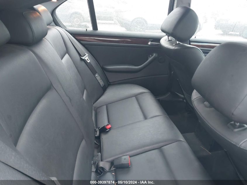 2005 BMW 330I VIN: WBAEV53415KM41163 Lot: 39397874