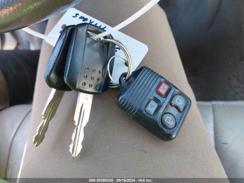 2008 Mercury Grand Marquis Ls VIN: 2MEFM75V58X634833 Lot: 39398255