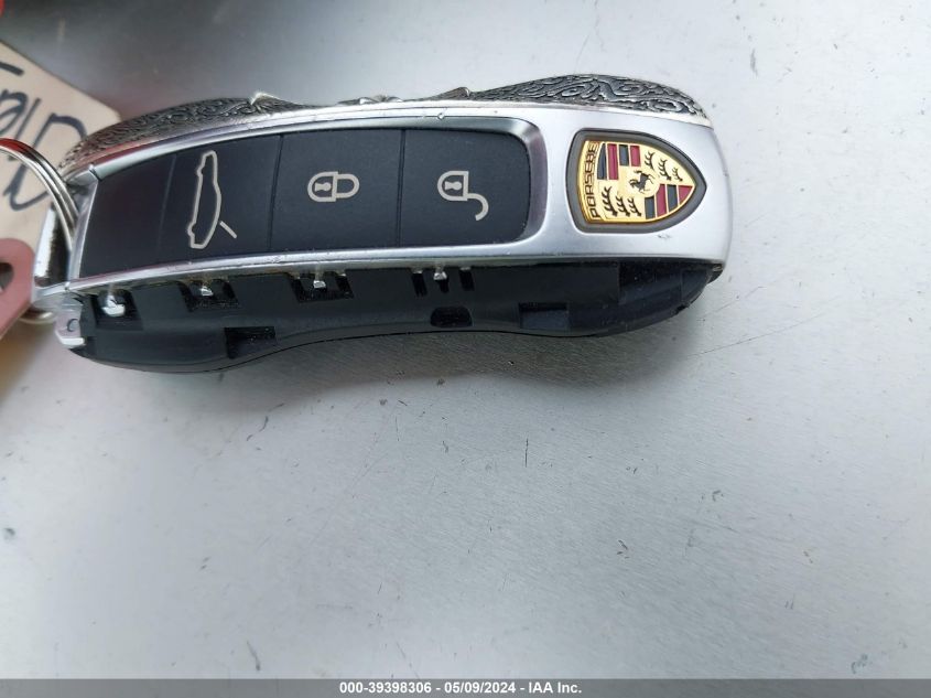 2018 PORSCHE PANAMERA 4S - WP0AB2A70JL135873