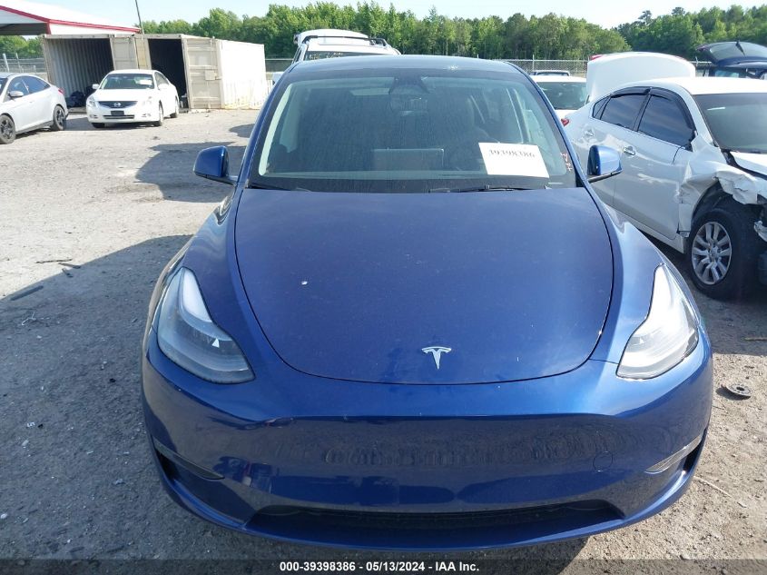 2024 Tesla Model Y Long Range Dual Motor All-Wheel Drive VIN: 7SAYGDEE5RF985097 Lot: 39398386