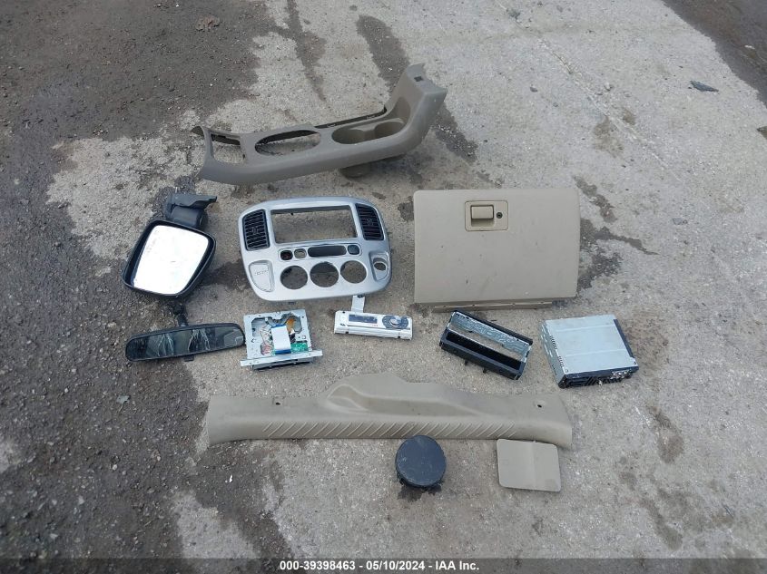 2005 Ford Escape Xlt VIN: 1FMYU93135KD54960 Lot: 39398463