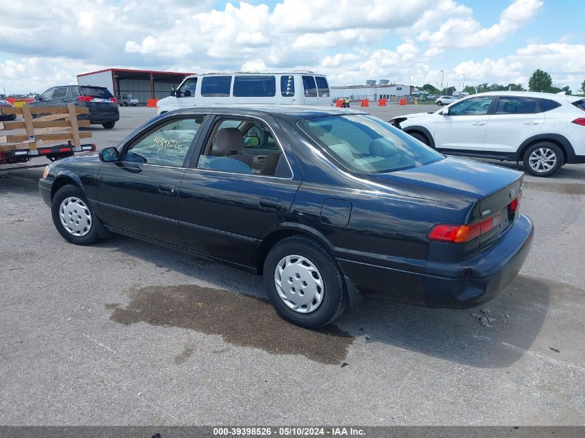 1999 Toyota Camry Le VIN: 4T1BG22K2XU464744 Lot: 39398526