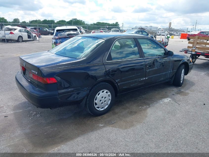 1999 Toyota Camry Le VIN: 4T1BG22K2XU464744 Lot: 39398526