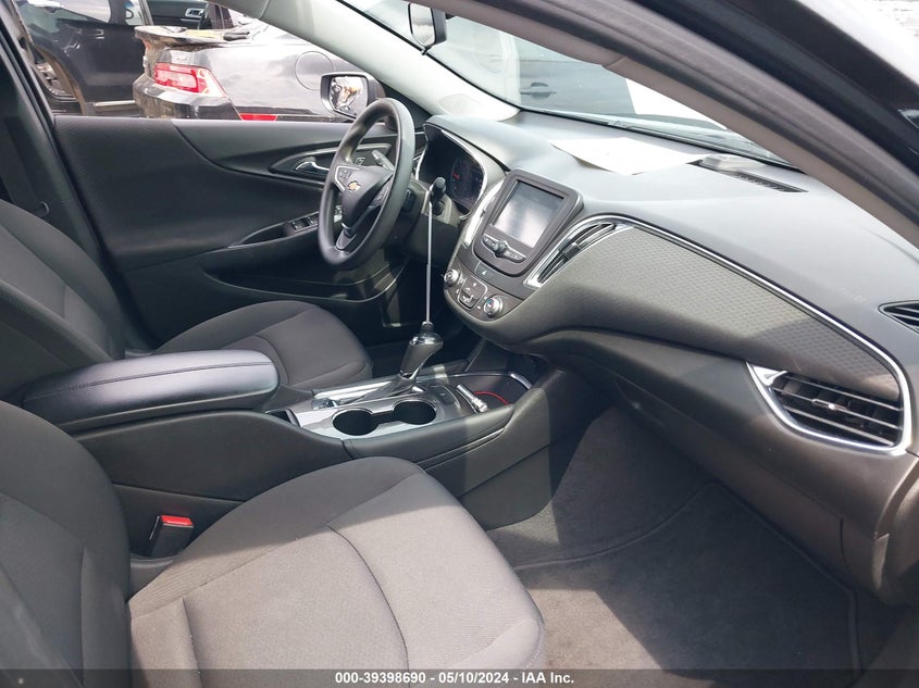 2018 CHEVROLET MALIBU LT - 1G1ZD5ST8JF150526