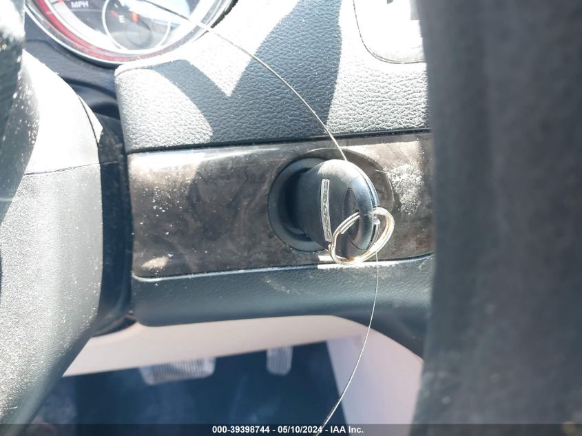 2011 Dodge Grand Caravan Express VIN: 2D4RN4DG1BR752731 Lot: 39398744