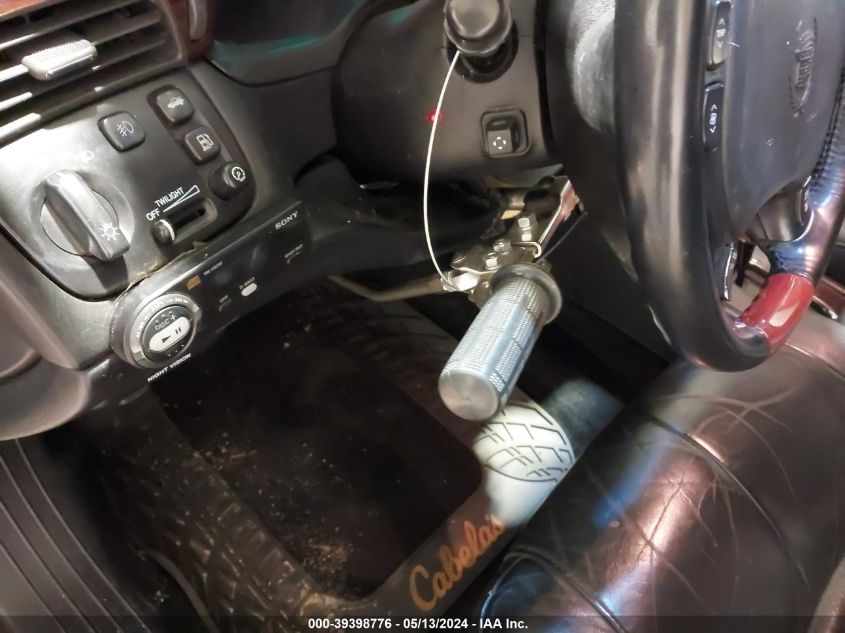 2000 Cadillac Deville Dts VIN: 1G6KF5793YU252115 Lot: 39398776