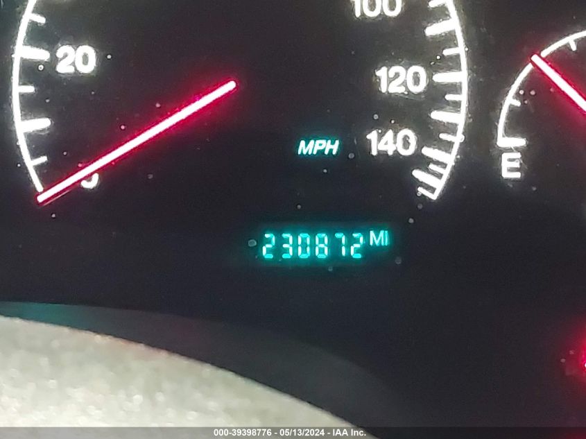 2000 Cadillac Deville Dts VIN: 1G6KF5793YU252115 Lot: 39398776