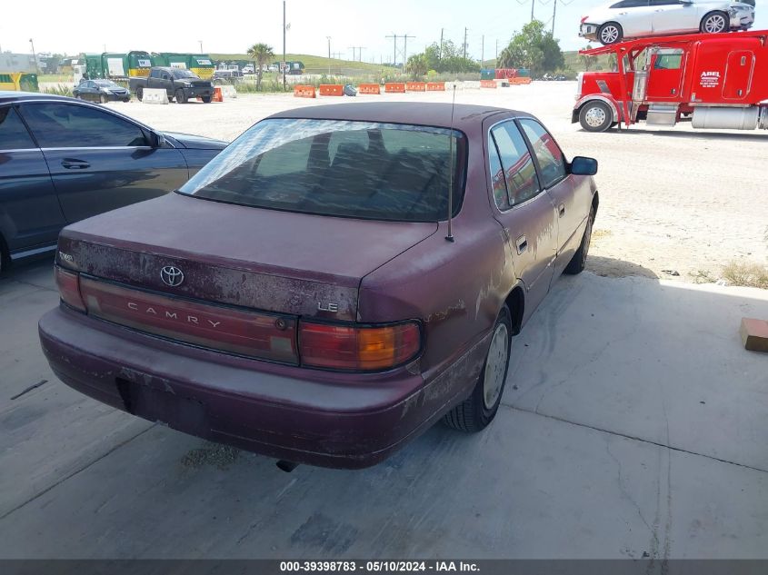 1992 Toyota Camry Le VIN: 4T1SK12E0NU006250 Lot: 39398783