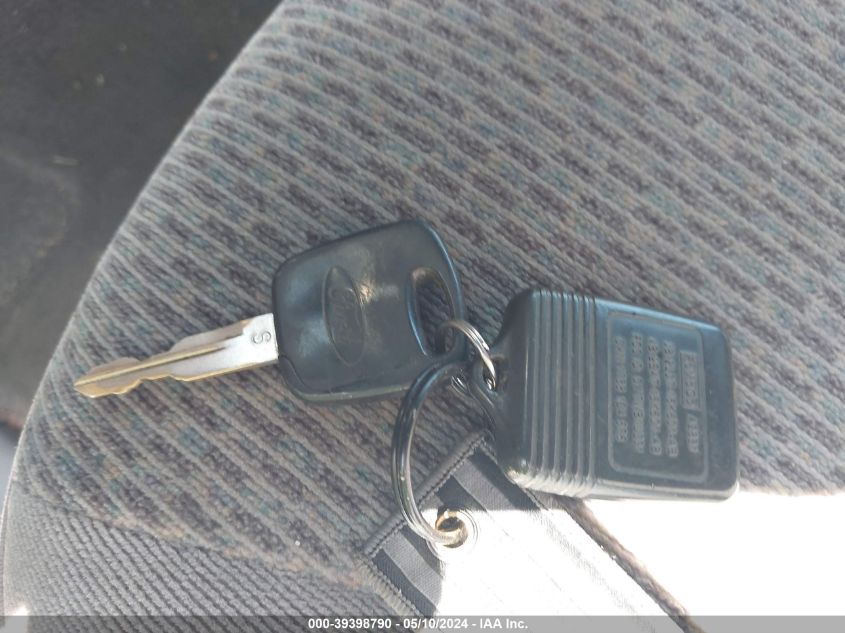 1998 Ford Expedition Eddie Bauer/Xlt VIN: 1FMPU18L0WLA99865 Lot: 39398790