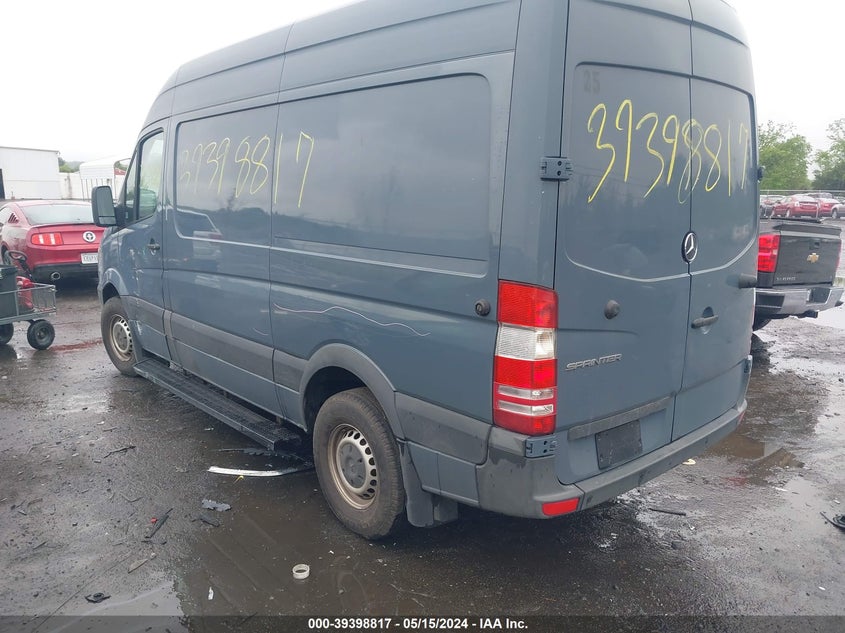 2018 Mercedes-Benz Sprinter 2500 Standard Roof V6 VIN: WD3PE7CD1JP647534 Lot: 39398817