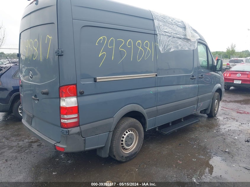 2018 Mercedes-Benz Sprinter 2500 Standard Roof V6 VIN: WD3PE7CD1JP647534 Lot: 39398817