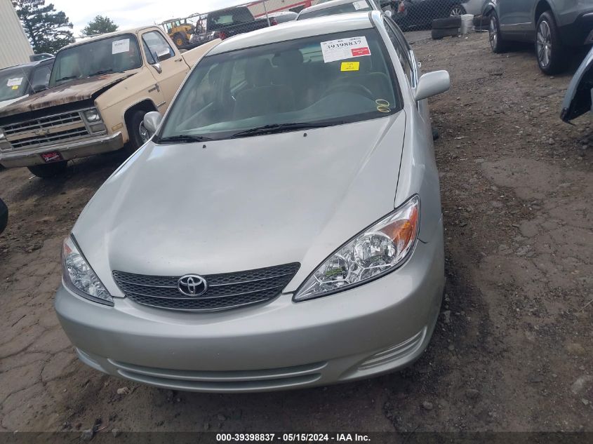 2004 Toyota Camry Le VIN: JTDBE32K740254689 Lot: 39398837