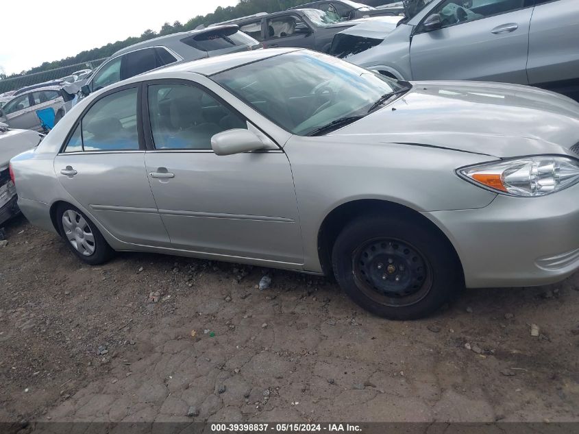 2004 Toyota Camry Le VIN: JTDBE32K740254689 Lot: 39398837