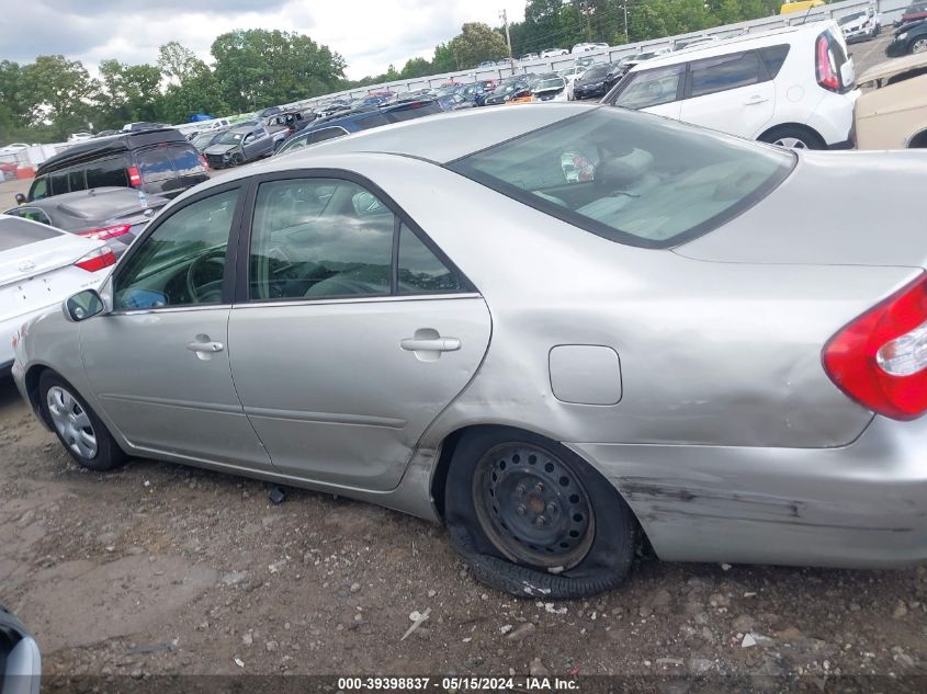 2004 Toyota Camry Le VIN: JTDBE32K740254689 Lot: 39398837