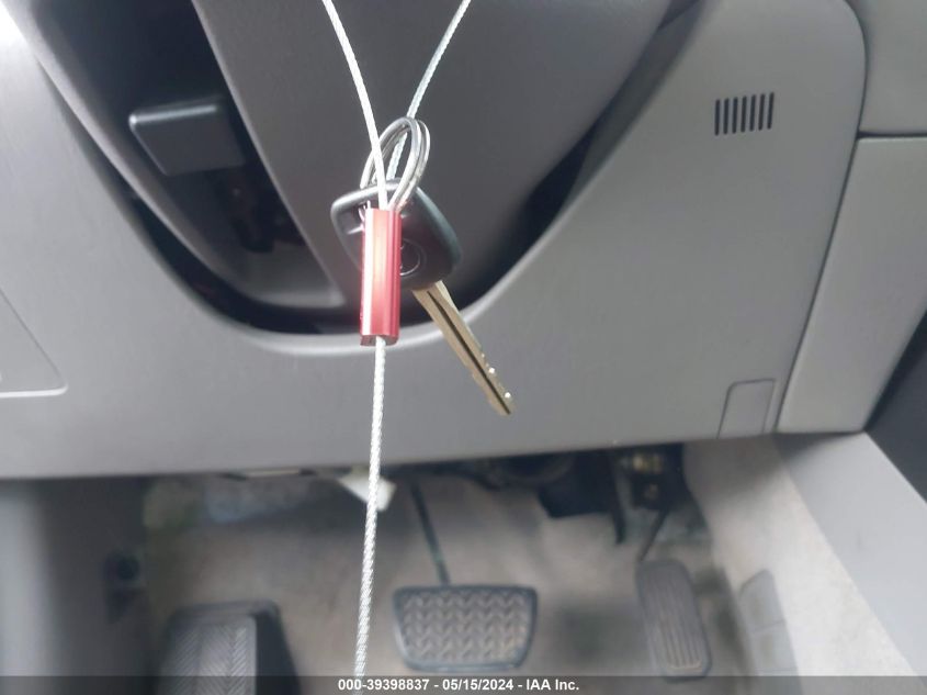 2004 Toyota Camry Le VIN: JTDBE32K740254689 Lot: 39398837