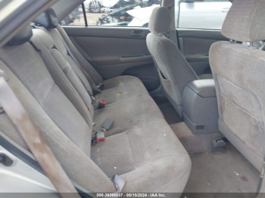 2004 Toyota Camry Le VIN: JTDBE32K740254689 Lot: 39398837