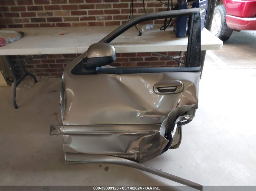 2001 Ford Expedition Eddie Bauer VIN: 1FMPU18L71LB42252 Lot: 39399128