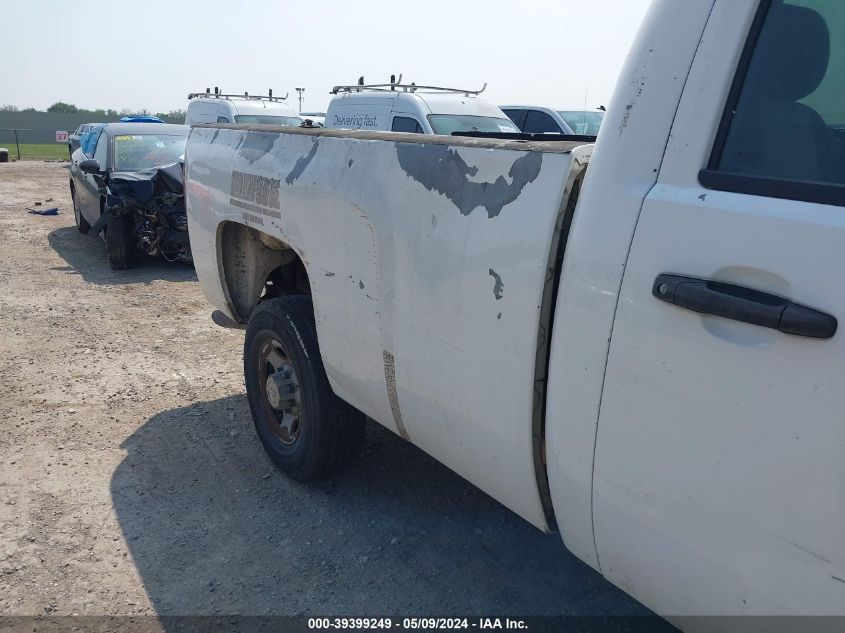 2007 Chevrolet Silverado 2500Hd Work Truck VIN: 1GCHC24KX7E529101 Lot: 39399249