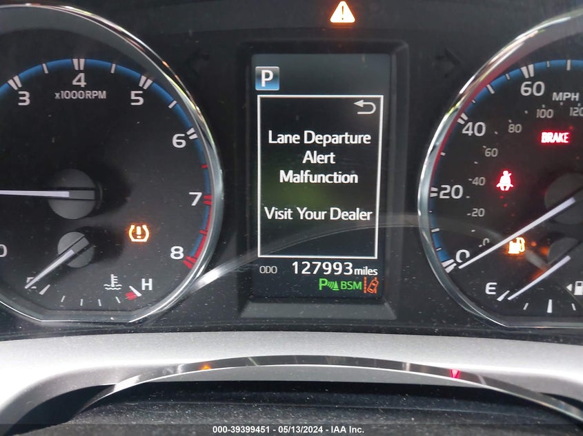 2016 TOYOTA RAV4 XLE - JTMWFREV5GJ064489