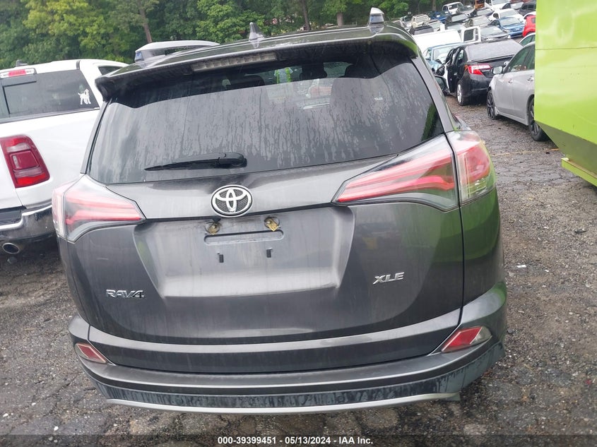 2016 TOYOTA RAV4 XLE - JTMWFREV5GJ064489