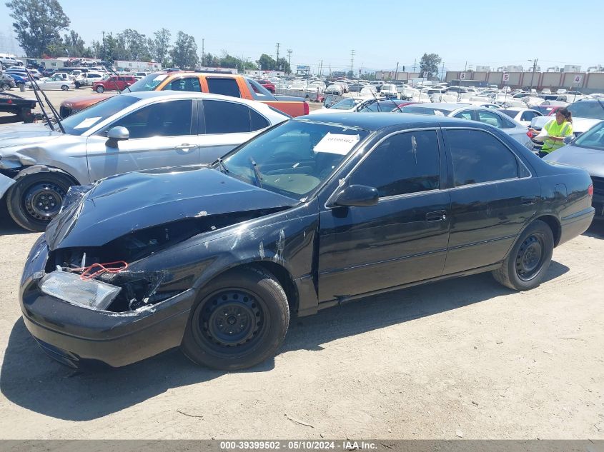 1999 Toyota Camry Le VIN: 4T1BG22K7XU459863 Lot: 39399502