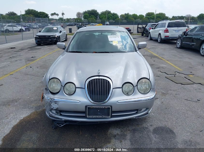 2001 Jaguar S-Type 4.0L V8 VIN: SAJDA01P11GL99845 Lot: 39399672