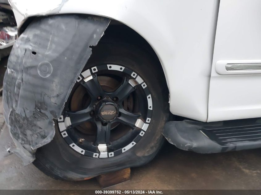 2000 Ford Expedition Xlt VIN: 1FMRU156XYLB88613 Lot: 39399752